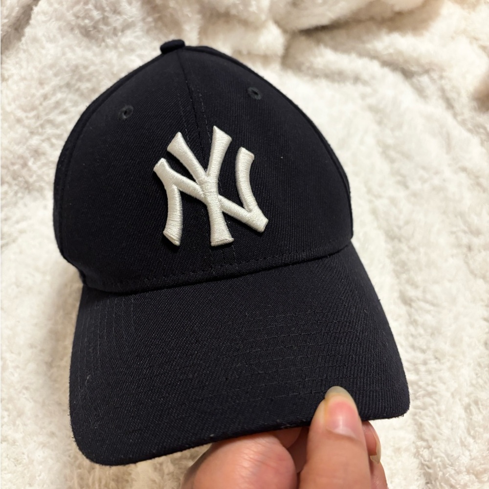 Yankee Hat - image 3
